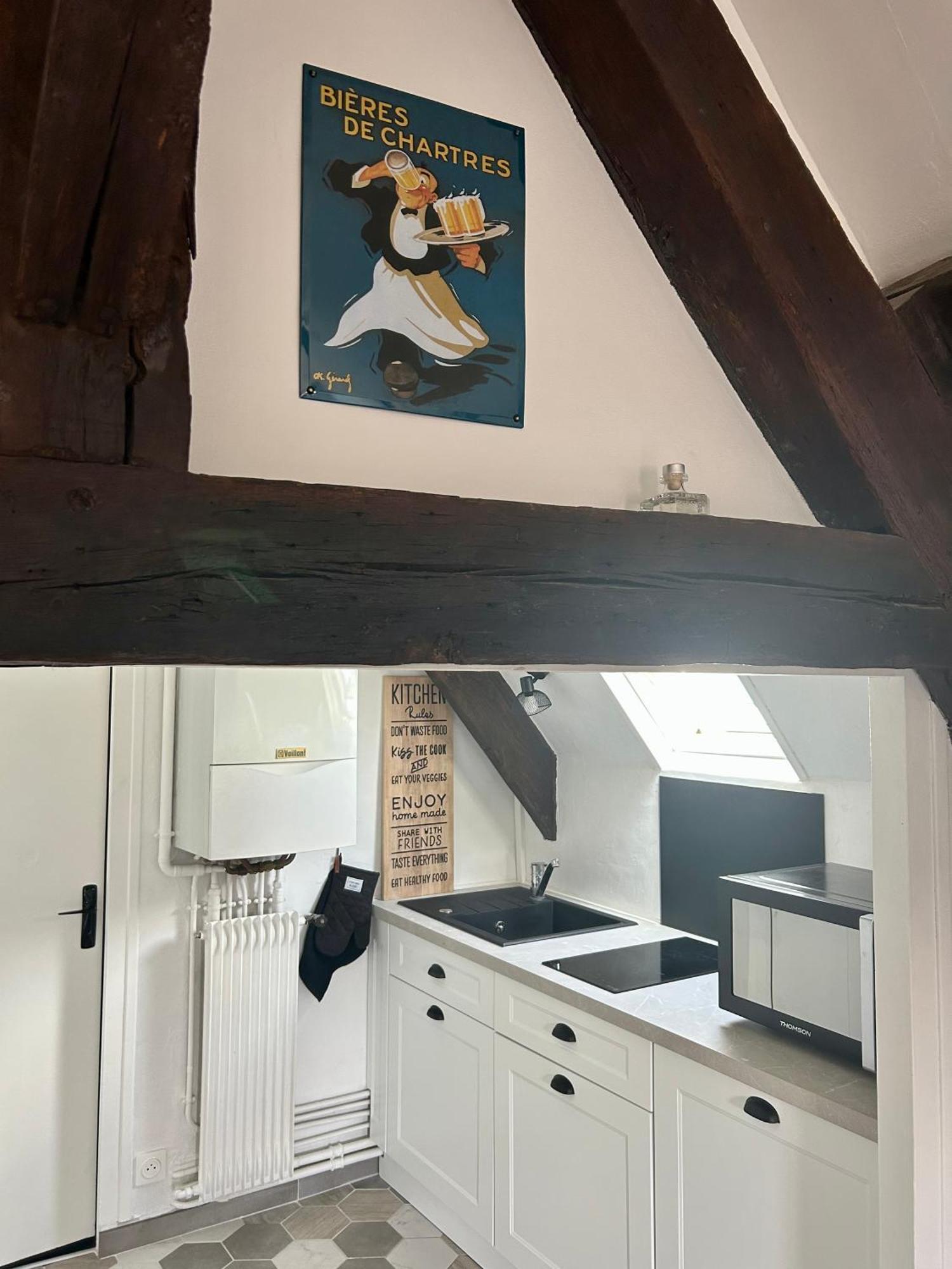 L Ecuyer Appartement Au Coeur Du Quartier Historique ชาร์ตร ภายนอก รูปภาพ